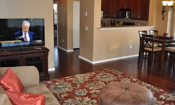 Gardens House | Luxurious 3 Bd Townhome Rental In Highly Desired Gilbert Area