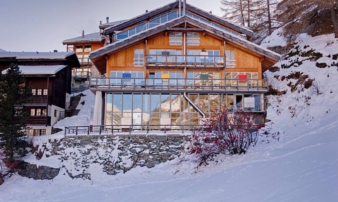 Zermatt Ski Chalet | Luxurious 3 bedroom Chalet located in beautiful town of Zermatt