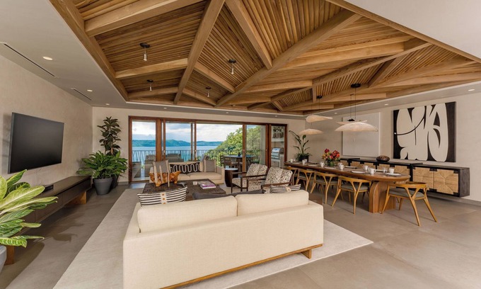 Papagayo Peninsula Condo | Luxurious 3-bedroom condo at Peninsula Papagayo!