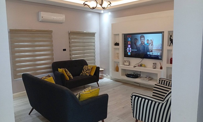 Abuja House | Luxurious 3-bedroom house in Guzape with WiFi, AC