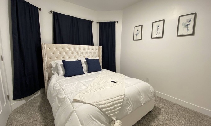 Herriman Condo | Luxurious 3 bedroom in Herriman. 4K Tv Fast wifi