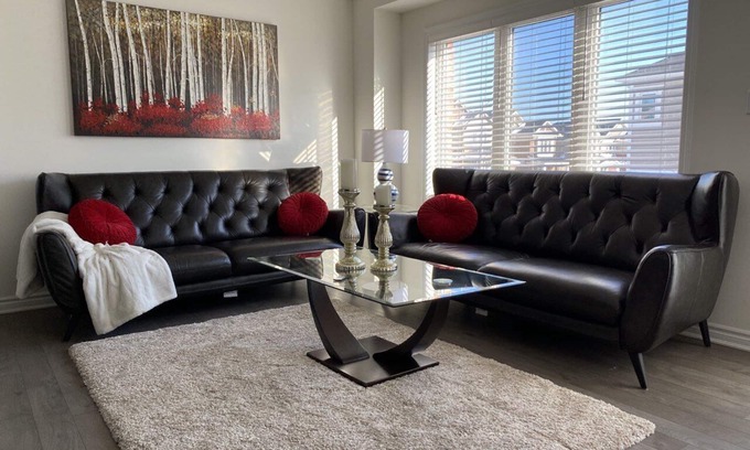 Cambridge House | Luxurious 3 bedroom Townhouse with free parking