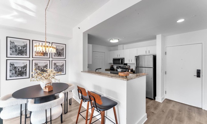 Downtown Apartment | Luxurious 3BR/2BA Modern Haven Downtown Stamford