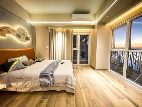 Tambo Apartment | Luxurious 3BR in Manila Bay across Okada II 12pax