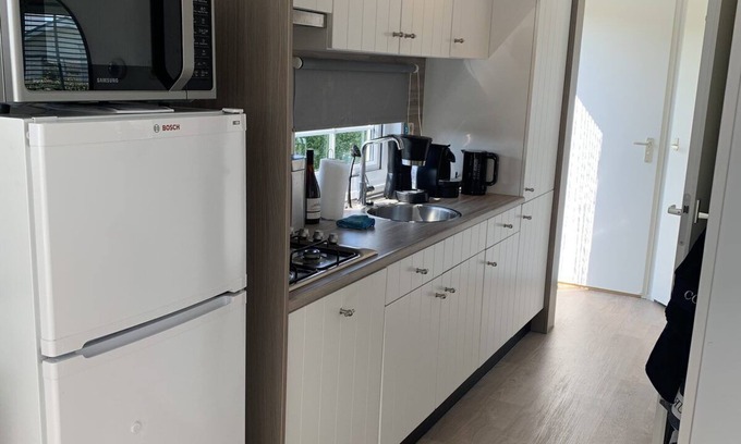 Groot Valkenisse House | Luxurious 5-person holiday chalet in Valkenisse 100 meters from the beach