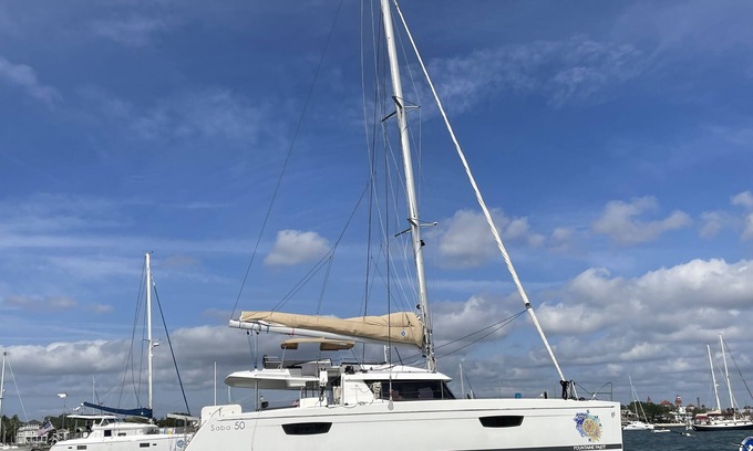 Edgewater Boat Rental | Luxurious 50 ft. Fountaine Pajot Saba. Six Cabin six head layout.