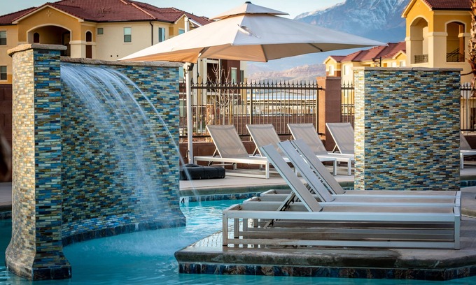 Hurricane House | Luxurious 7BR+ Zion Village Townhome *Resort Amenities Included! Views of Zion!