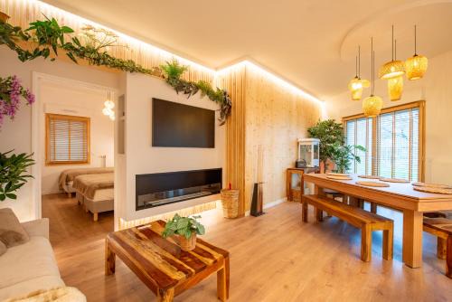Bagneux Apartment | Luxurious 7p Suite with SAUNA, near PARIS, Metro 4