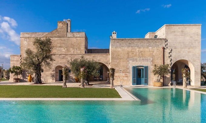 Fasano House | Luxurious All-Suite Villa & Beach Club in Heart of Puglia
