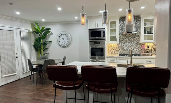 Barker House | Luxurious and elegant atmosphere.