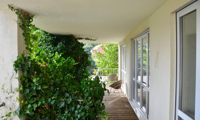 Dresdner Heide Apartment | Luxurious and light-flooded balcony apartment near forest. Central and relaxing