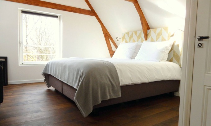 Amsterdam West Apartment | Luxurious and spacious penthouse in city center! 2 bathrooms, airco, wifi.