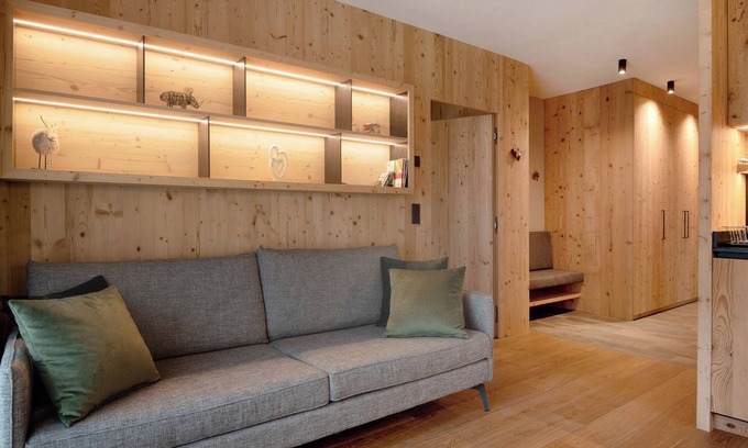 Fie allo Sciliar Apartment | Luxurious Apartment "Silvy am Schlern" with Mountain View, Balcony & Wi-Fi