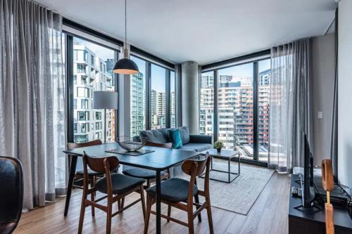 Griffintown Apartment | Luxurious apartment great view Montreal Canada