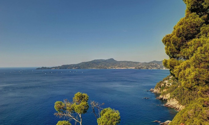 Chiavari Apartment | Luxurious apartment w/spectacular view! Relax, enjoy, it's all inclusive.