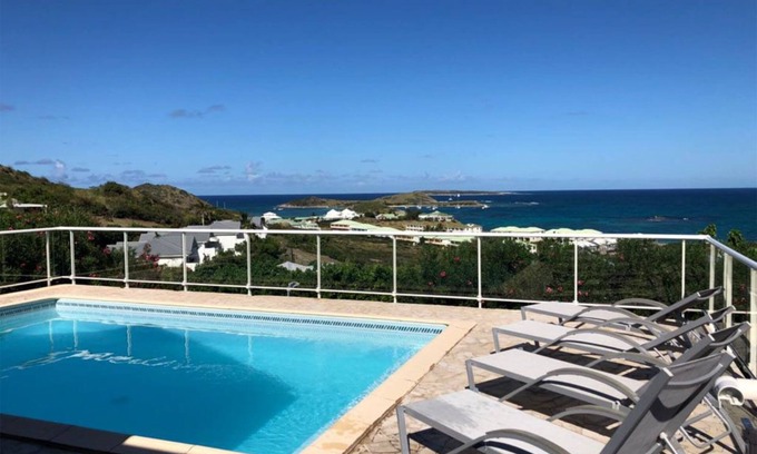Cul de Sac Villa | Luxurious Caribbean Contemporary Charm with Breathtaking Panoramic Ocean View