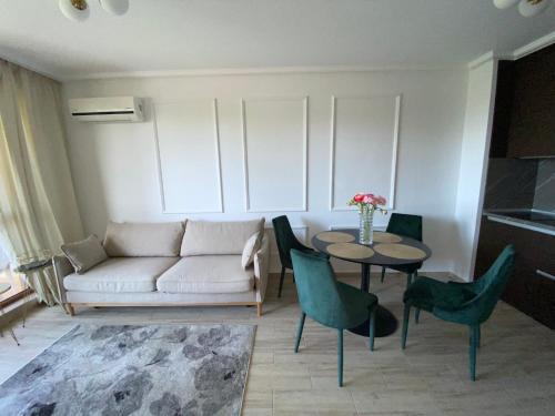 Chaika Apartment | LUXURIOUS COMFORT IN CASCADAS