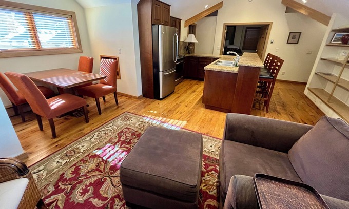 Mountain Village Condo | Luxurious Condo Next to the Ski Area in Mountain Village Core
