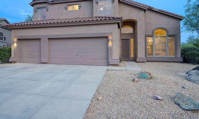 Las Sendas House | Luxurious Desert Retreat with plenty of room for the entire family!