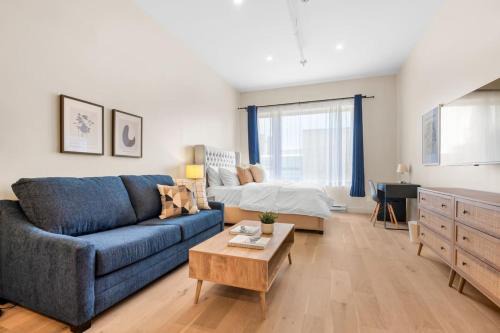 Gay Village Apartment | Luxurious DownTown Suite