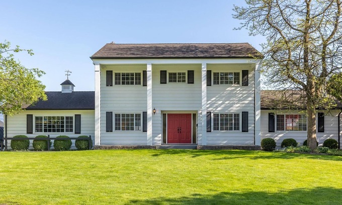 Chilliwack Proper Village West House | Luxurious family getaway home in the heart of Chilliwack