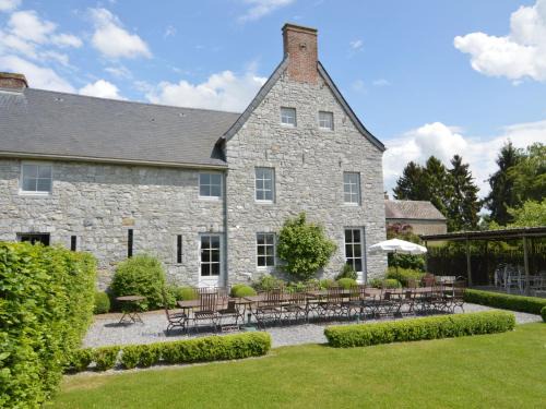 Falaen House | Luxurious Farmhouse in Falaen with Sauna