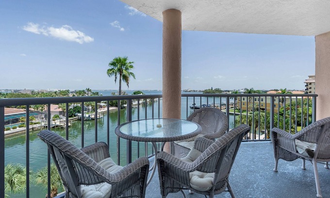 St. Pete Beach Condo | Luxurious, fully-equipped 5th floor condo with breathtaking Gulf & Bay views
