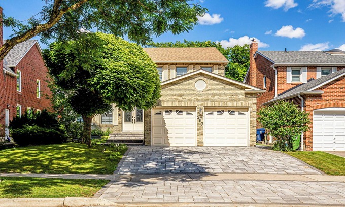 Fisherville House | Luxurious Furnished, 4+1 Bedrooms & 4 baths, Family Home in the Heart of Toronto