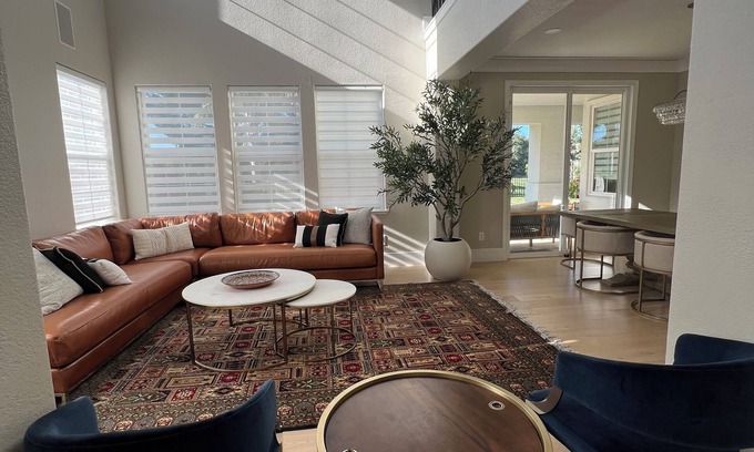 Fairfield House | Luxurious Golf Course Retreat - Fully Remodeled near Napa and San Francisco