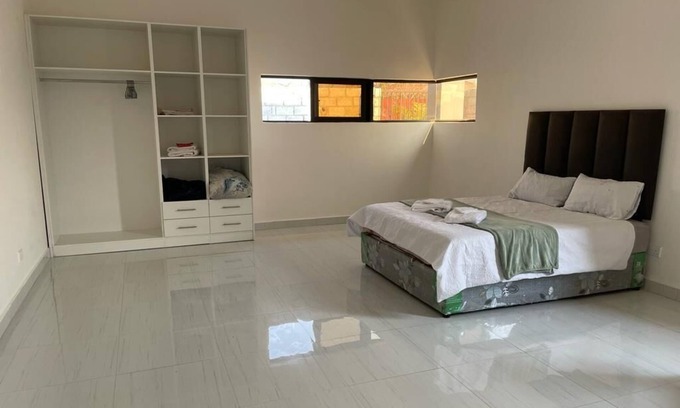 Lusaka House | Luxurious Guest House in Ibex Meanwood, Lusaka