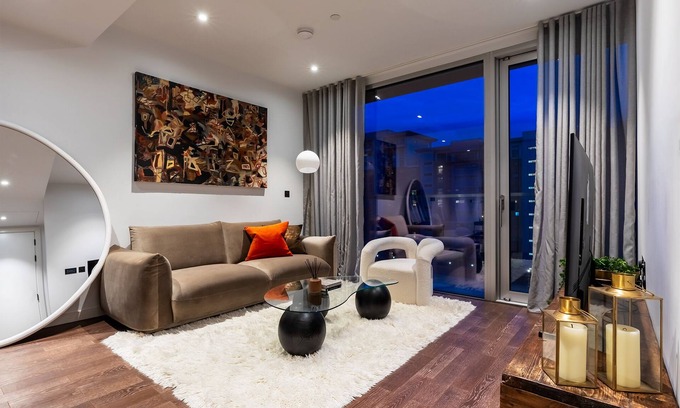 Queenstown Apartment | Luxurious Haven in Battersea