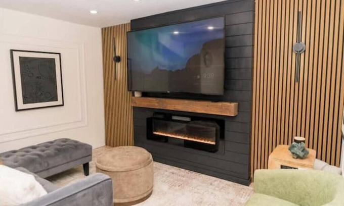 Pickering House | Luxurious Home Away From Home