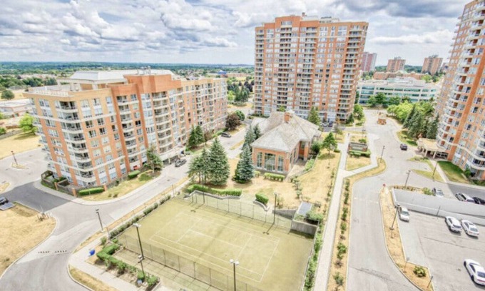 Malvern Apartment | Luxurious Home in Scarborough!
