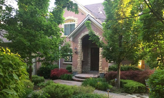 Alpine House | Luxurious home sleeps 30+! Great for Family Reunions, Corporate Retreats & more!