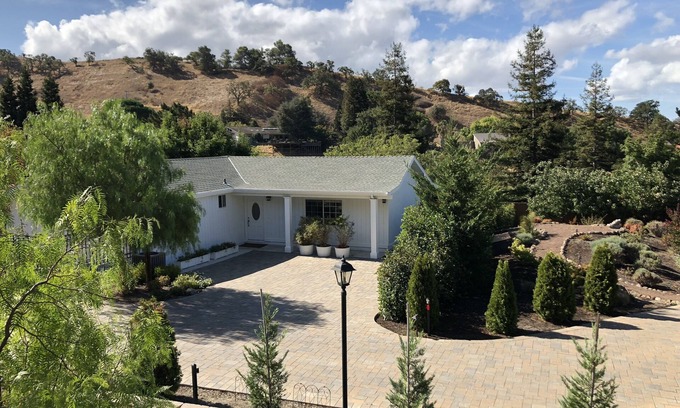 Walnut Creek House | Luxurious House In Walnut Creek on 1 acre setting