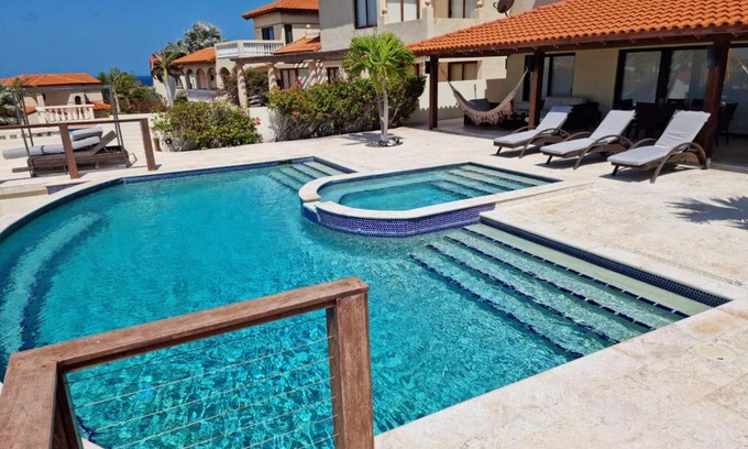 Noord House | luxurious house with private pool in tierra del sol Resort&Golf