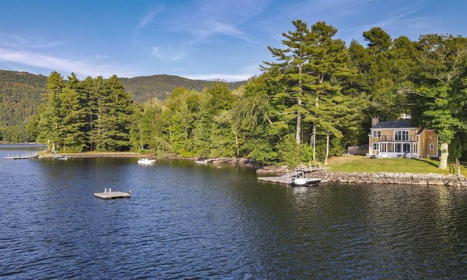 Camden House | Luxurious Lakefront Escape on Megunticook Lake