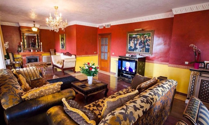 Torrequebrada Villa | Luxurious Majestic Villa with pool by the beach