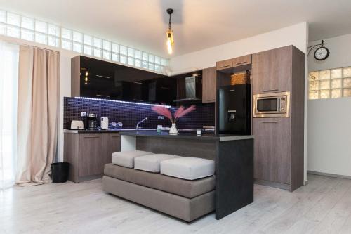 Dafni-Ymittos Apartment | Luxurious Modern Apt in Dafni by MPS