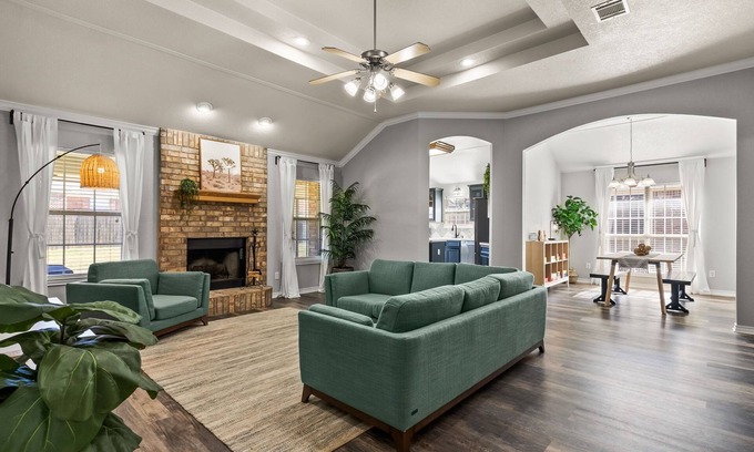 Killeen House | Luxurious MTZ Homes Modern Style