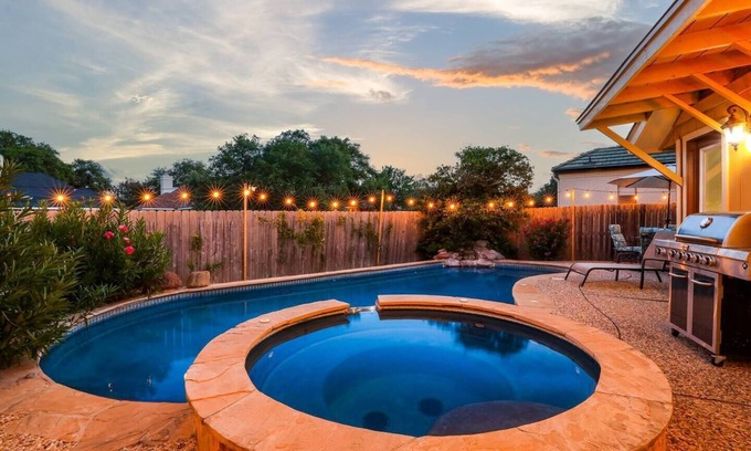 Riverbend of Camino Real House | Luxurious Oasis w/Serene Pool, Games & Fire pit