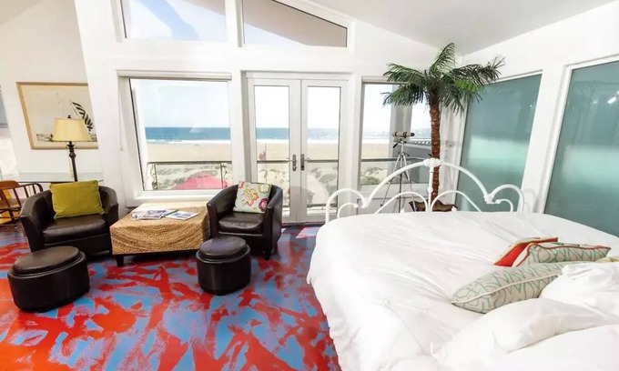 Sunset Beach House | Luxurious Oceanfront House