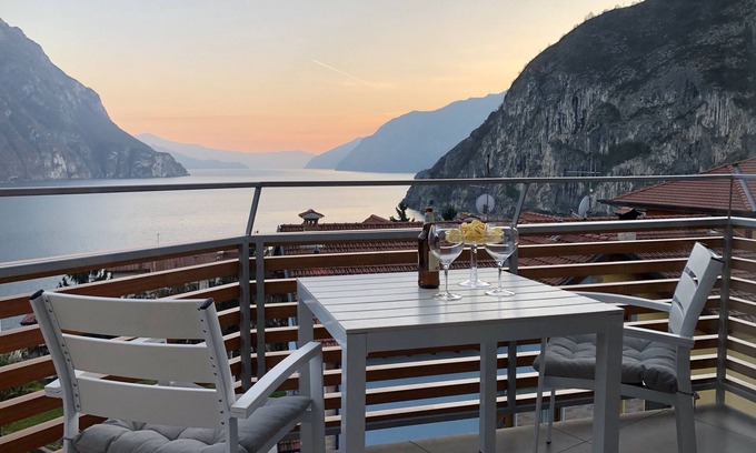 Castro Apartment | Luxurious Penthouse: Villa Letizia