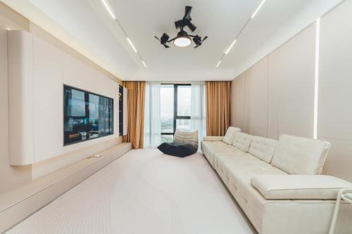Central District Apartment | Luxurious President Family Suite 3BR8pax Mosaic Midvalley by Our Stay