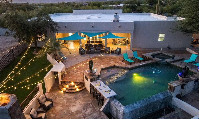 Pinnacle Peak House | Luxurious Property ~ Pickleball ~ Heated Pool/Spa ~ Firepit ~ Gameroom and more.