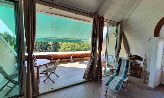 L'Ermitage-les-Bains Apartment | Luxurious apartment with large terrace, 50 m away from the beach