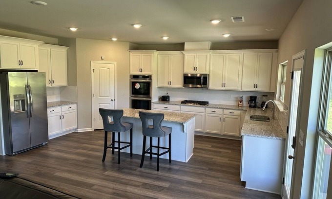Fayetteville House | Luxurious Relaxation