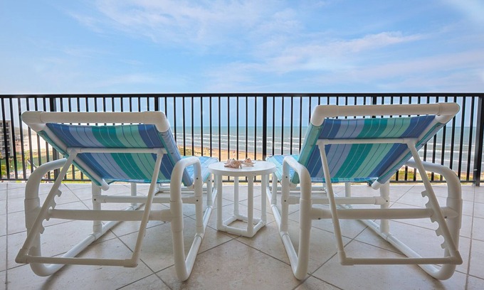 South Padre Island Condo | LUXURIOUS, REMODELED, SPACIOUS PENTHOUSE CONDO WITH AWESOME BEACH VIEWS!