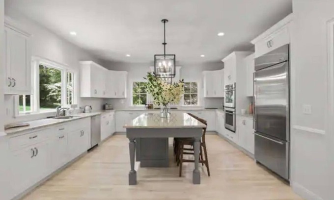 Fairfield House | Luxurious Renovated Farm House!