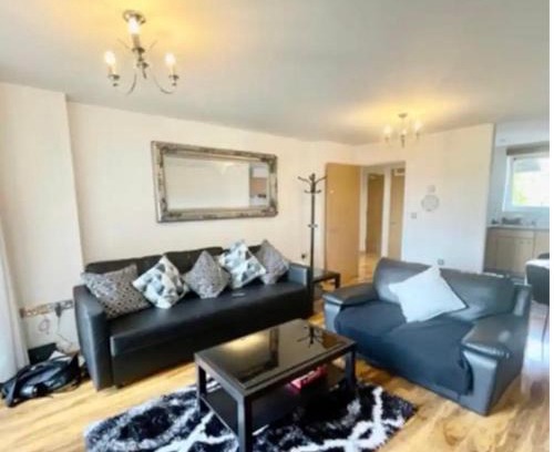 Glyndon Apartment | Luxurious river view apartment